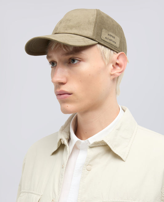 CAPPELLO IN ALCANTARA® CON VISIERA - VERDE - ASPESI